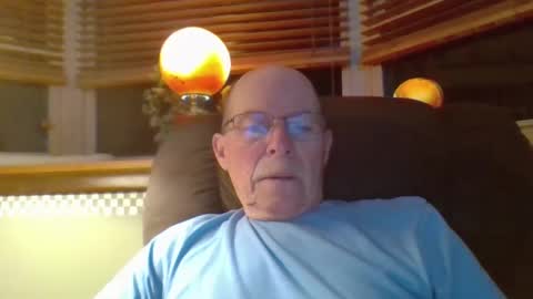 aguynrkfrd online show from 10-11-25, 09:19