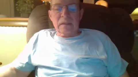 aguynrkfrd online show from 04-17-26, 09:01