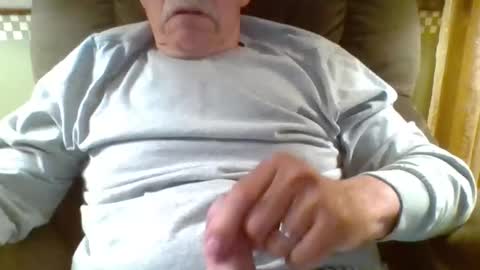 aguynrkfrd online show from 05-30-26, 09:39
