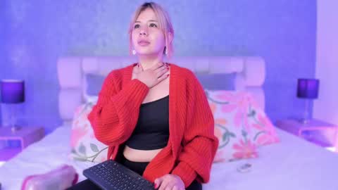 Snapshot of ah_mara chatting on 10-23-25, 11:31 Ahmara online show from 10-23-25, 11:31