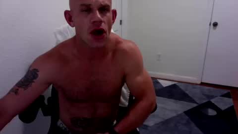 Snapshot of ahern1985 chatting on 10-19-25, 09:26 ahern1985 online show from 10-19-25, 09:26