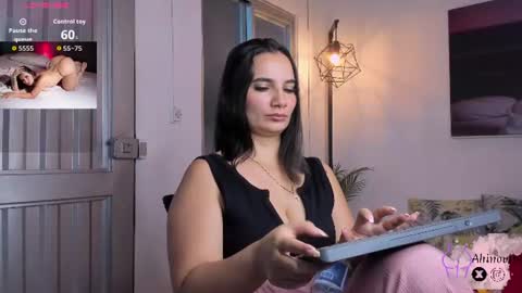 Snapshot of ahinovi_ chatting on 06-29-26, 12:28 Ahinovi online show from 06-29-26, 12:28