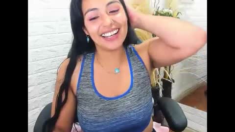 Snapshot of ahisha09 chatting on 12-11-24, 06:31 Ahisha online show from 12-11-24, 06:31