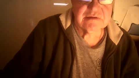 Snapshot of ahmole chatting on 12-04-24, 05:05 Ole online show from 12-04-24, 05:05