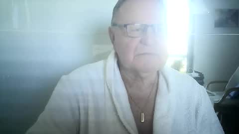 Snapshot of ahmole chatting on 12-08-24, 10:52 Ole online show from 12-08-24, 10:52