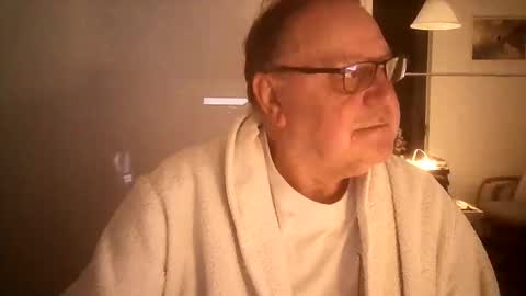 Snapshot of ahmole chatting on 12-08-24, 09:30 Ole online show from 12-08-24, 09:30