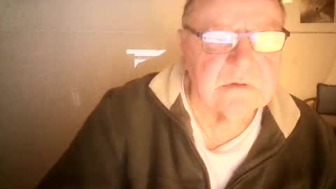 Snapshot of ahmole chatting on 12-12-24, 12:27 Ole online show from 12-12-24, 12:27