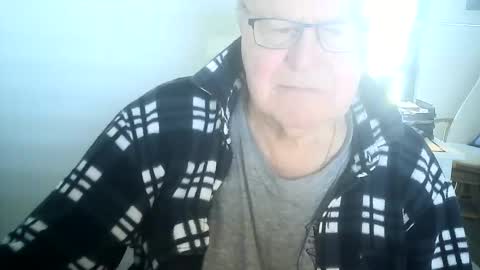 Snapshot of ahmole chatting on 12-24-24, 10:55 Ole online show from 12-24-24, 10:55