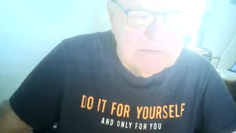 Snapshot of ahmole chatting on 12-25-24, 12:58 Ole online show from 12-25-24, 12:58