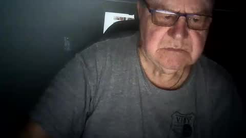 Snapshot of ahmole chatting on 12-26-24, 06:19 Ole online show from 12-26-24, 06:19