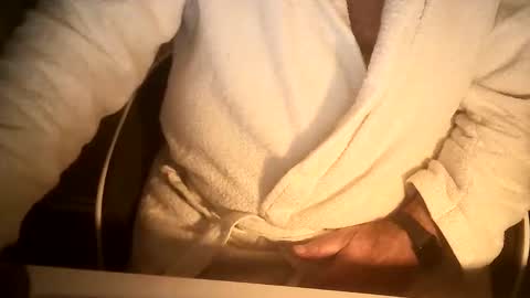 Snapshot of ahmole chatting on 12-26-24, 07:27 Ole online show from 12-26-24, 07:27