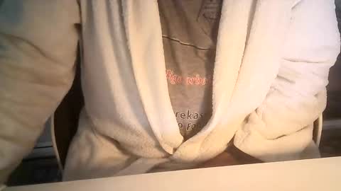 Snapshot of ahmole chatting on 02-02-25, 11:19 Ole online show from 02-02-25, 11:19