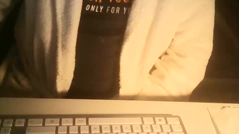 Snapshot of ahmole chatting on 02-16-25, 08:33 Ole online show from 02-16-25, 08:33