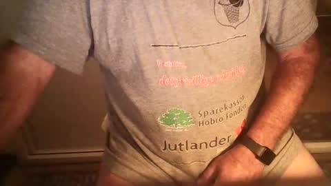 Snapshot of ahmole chatting on 10-12-25, 10:53 Ole online show from 10-12-25, 10:53