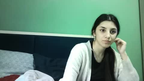 Selena online show from 02-15-25, 10:00