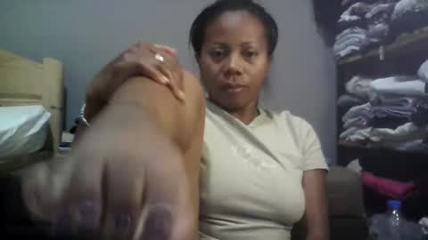 Snapshot of aicha_boobs chatting on 02-16-26, 10:17 Aicha boobs online show from 02-16-26, 10:17