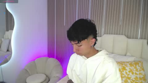 Snapshot of aiden_rivers_ chatting on 02-26-26, 12:26 Aiden online show from 02-26-26, 12:26