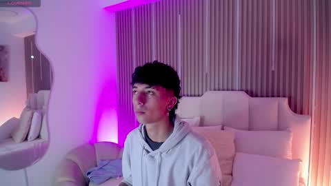 Snapshot of aiden_rivers_ chatting on 03-01-26, 01:02 Aiden online show from 03-01-26, 01:02