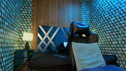 aiden_royce online show from 10-20-25, 02:34