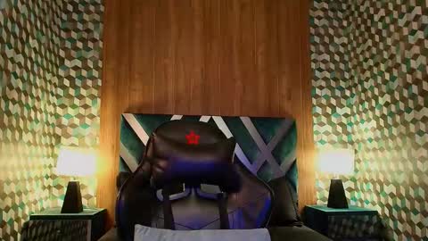 aiden_royce online show from 11-09-25, 02:32