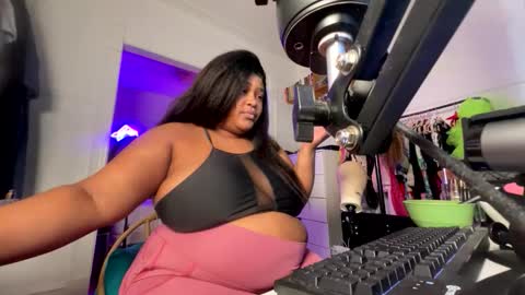 Snapshot of aiichou chatting on 01-05-26, 05:27 Montrals best BBW online show from 01-05-26, 05:27