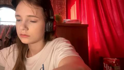 Kira online show from 10-12-25, 05:17