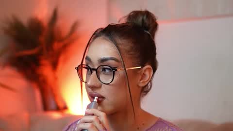  Aileen  online show from 03-26-26, 09:09