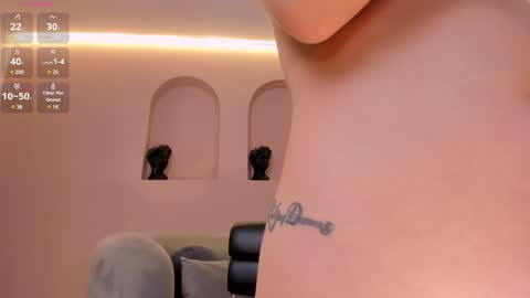  AILEEN VEGA  online show from 12-22-24, 07:42