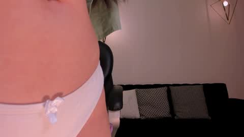  AILEEN VEGA  online show from 12-31-24, 02:19