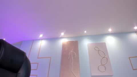  AILEEN VEGA  online show from 01-10-25, 02:25