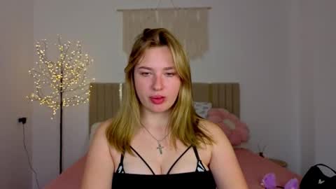 Alisa online show from 11-15-25, 01:51