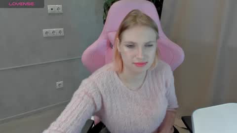 Snapshot of aina_faina chatting on 01-23-25, 04:09 Aina online show from 01-23-25, 04:09