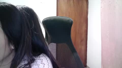 Snapshot of aineangeel chatting on 09-27-25, 11:32 AINE online show from 09-27-25, 11:32