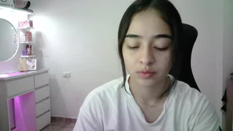 Snapshot of aineangeel chatting on 02-03-26, 01:27 AINE online show from 02-03-26, 01:27