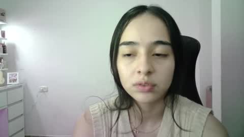 Snapshot of aineangeel chatting on 02-26-26, 01:26 AINE online show from 02-26-26, 01:26