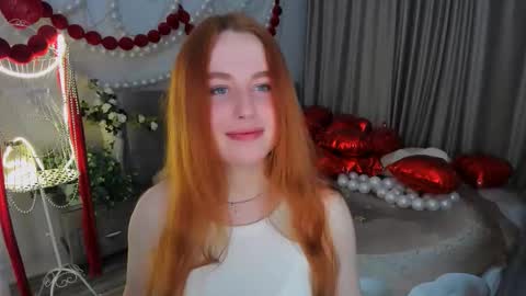 Louise online show from 03-08-26, 08:01