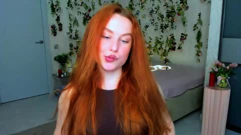 Louise online show from 05-24-26, 01:10