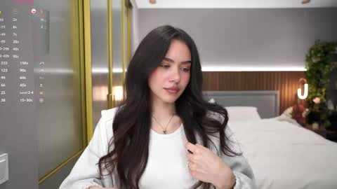Aisha online show from 04-28-26, 05:12