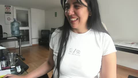 Snapshot of aisha_latina chatting on 05-21-26, 03:19 Katie online show from 05-21-26, 03:19
