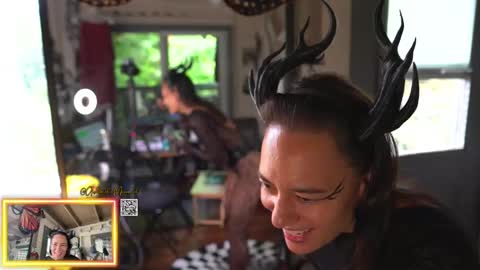 Snapshot of aishathemermaid chatting on 03-02-25, 10:48 Aisha the Mermaid online show from 03-02-25, 10:48