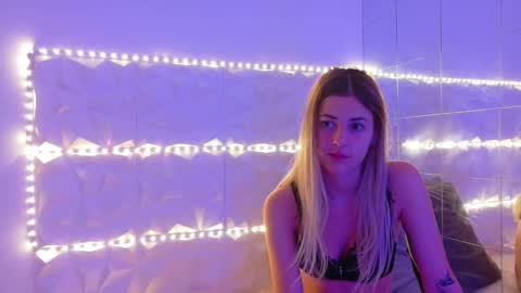 Aisha online show from 09-22-25, 05:09