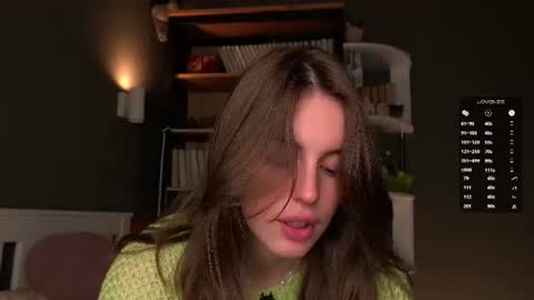 Snapshot of aislyfarran chatting on 06-09-26, 01:17 Aliza online show from 06-09-26, 01:17