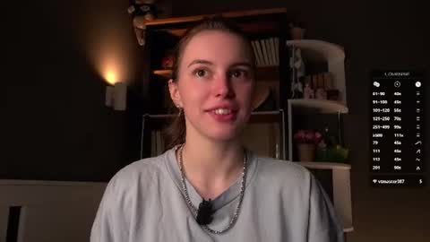 Snapshot of aislyfarran chatting on 06-14-26, 01:25 Aliza online show from 06-14-26, 01:25