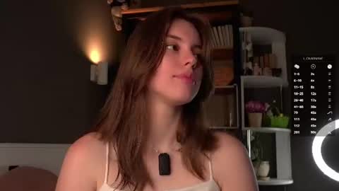 Snapshot of aislyfarran chatting on 06-17-26, 01:30 Aliza online show from 06-17-26, 01:30