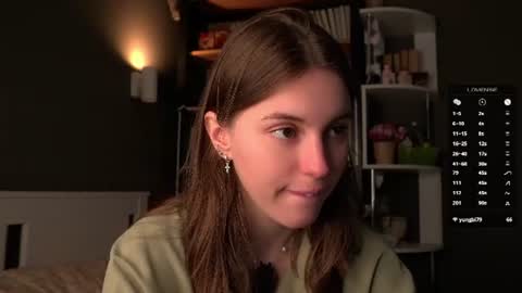 Snapshot of aislyfarran chatting on 06-20-26, 01:09 Aliza online show from 06-20-26, 01:09