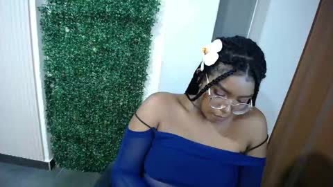 Snapshot of aitanav chatting on 06-08-26, 01:39 Aitana online show from 06-08-26, 01:39