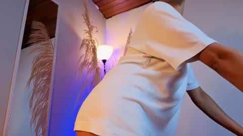 Snapshot of aitanna_garciia chatting on 06-18-26, 11:03 Aitana Garcia online show from 06-18-26, 11:03