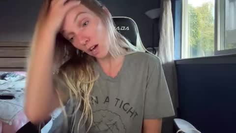 AJ online show from 04-04-26, 02:10