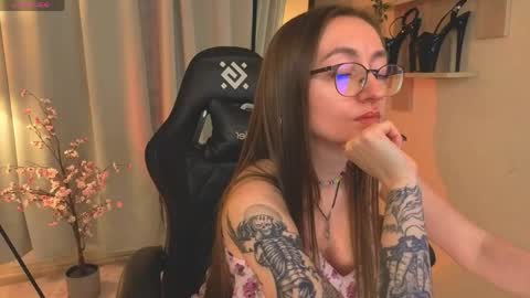 akaheby online show from 04-17-26, 02:09