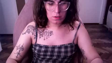 Snapshot of akamedolle chatting on 12-03-25, 02:30 Veronica Akame 3 online show from 12-03-25, 02:30